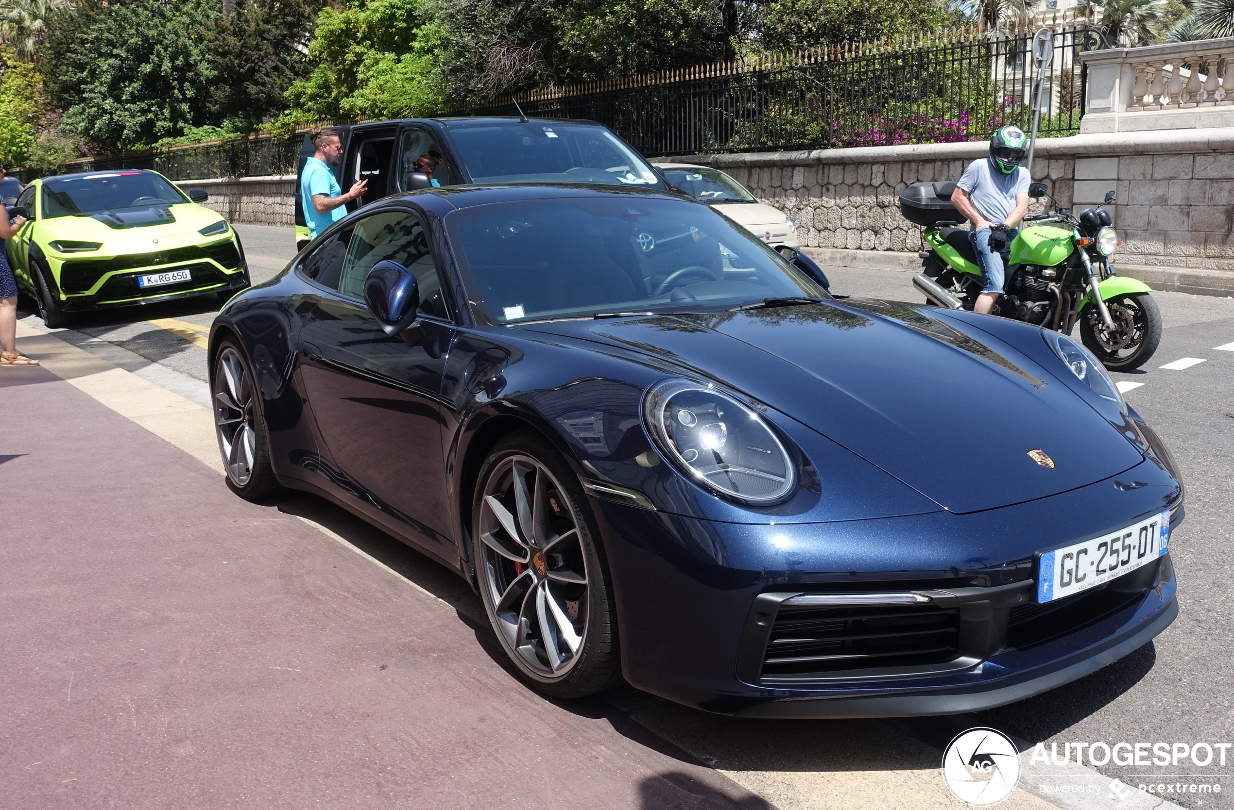 Porsche 992 Carrera 4S