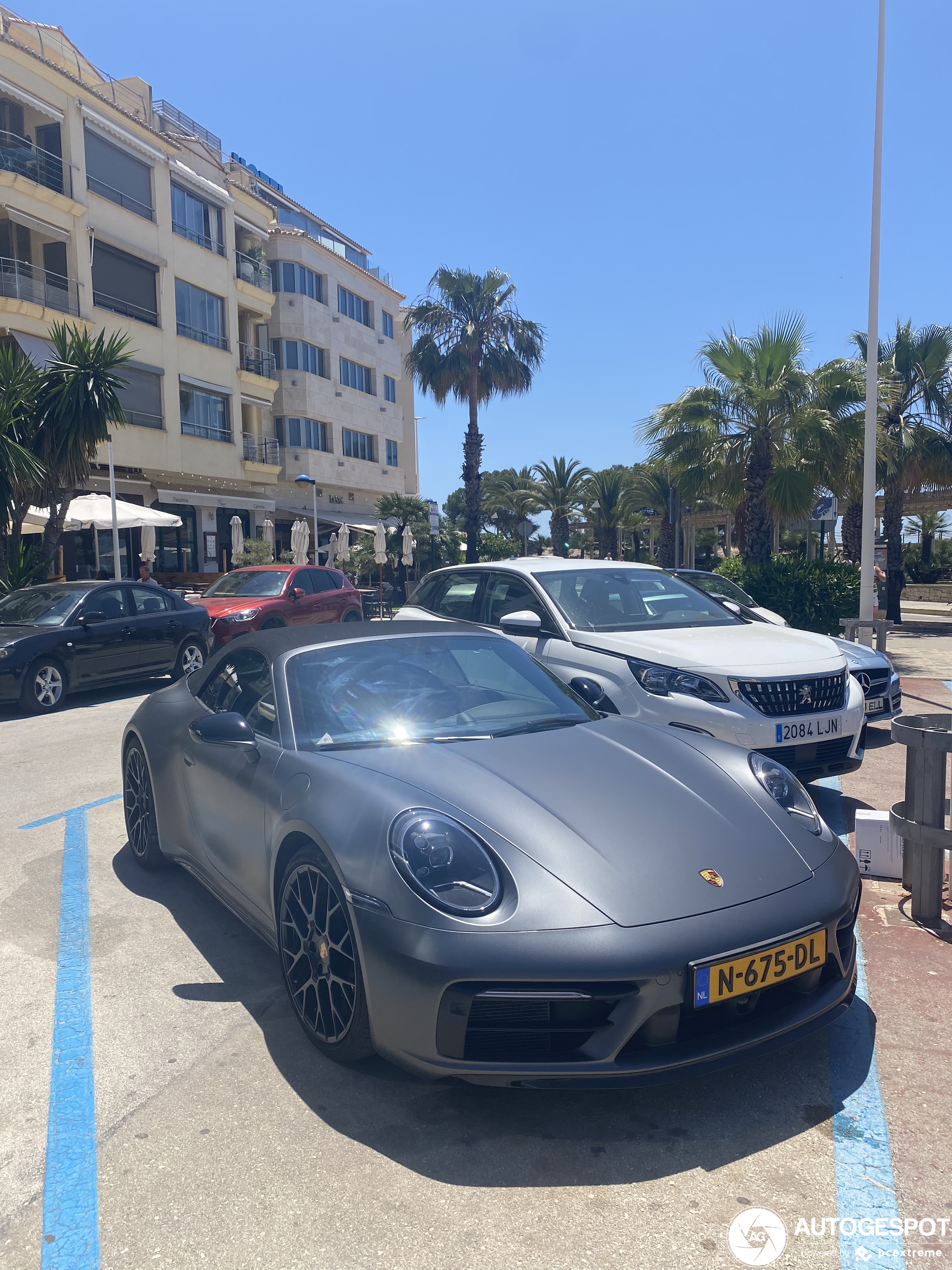 Porsche 992 Carrera 4S Cabriolet