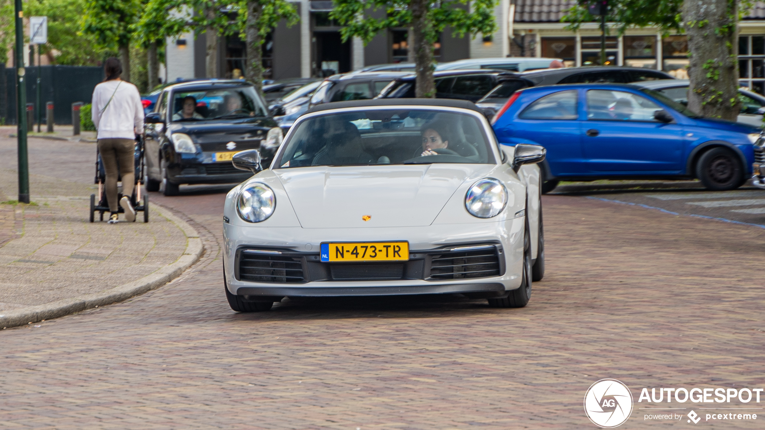 Porsche 992 Carrera 4S Cabriolet