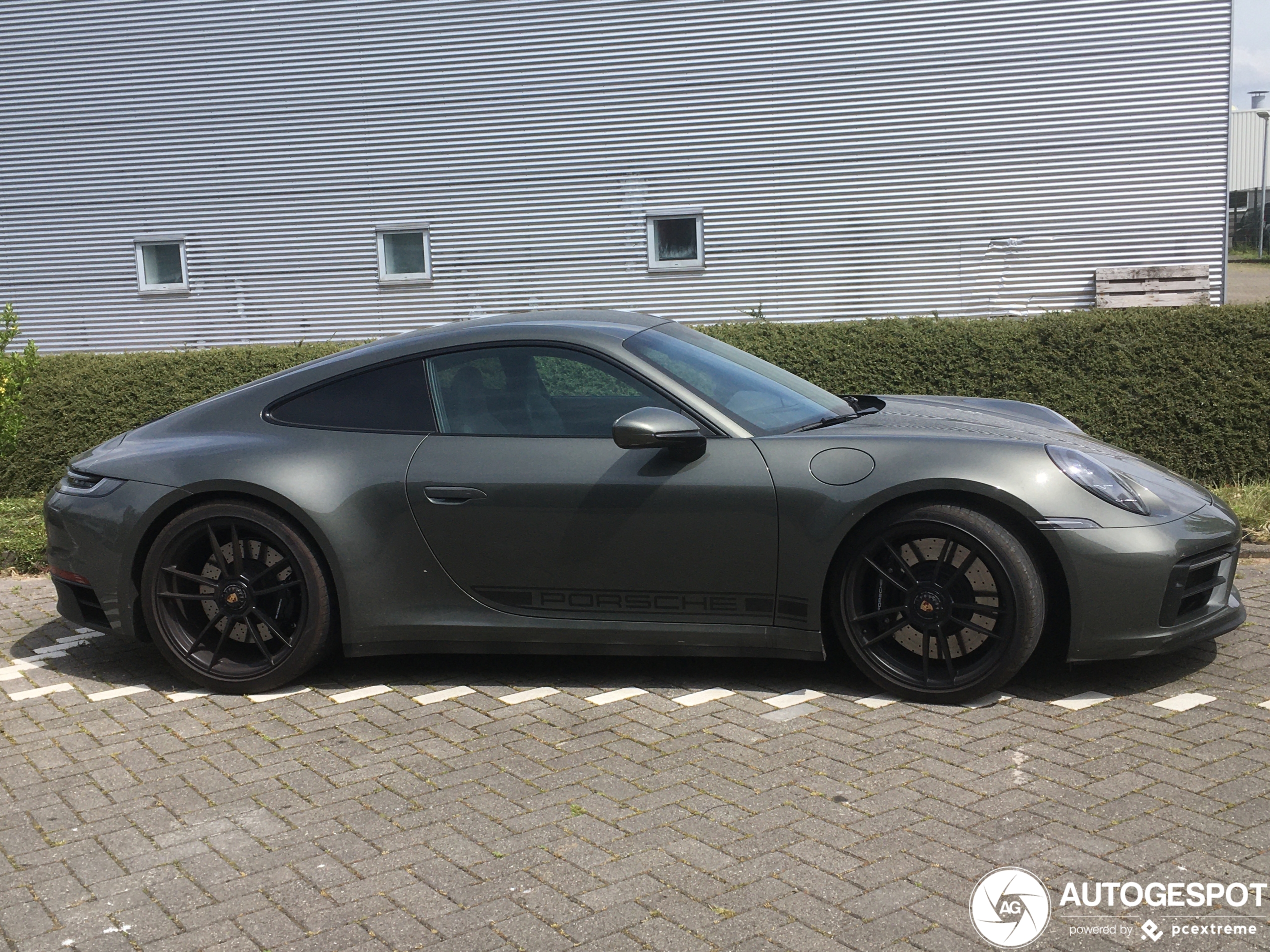 Porsche 992 Carrera GTS