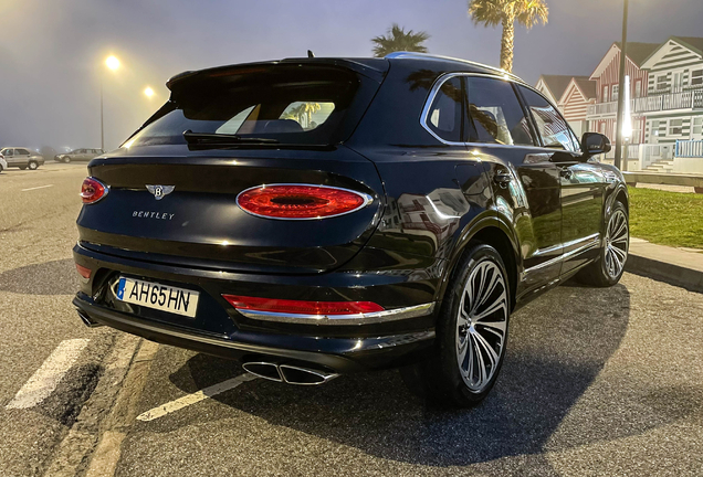 Bentley Bentayga Hybrid 2021