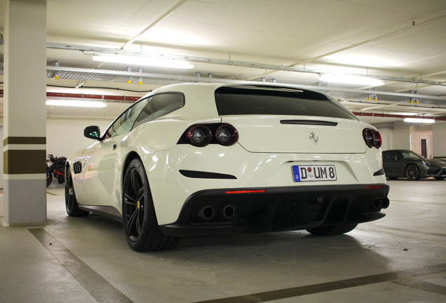 Ferrari GTC4Lusso
