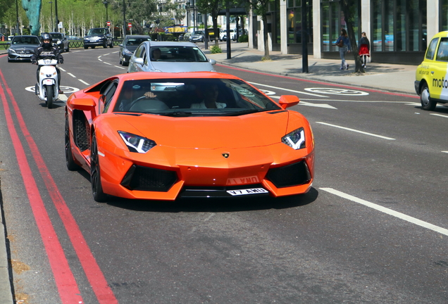 Lamborghini Aventador LP700-4