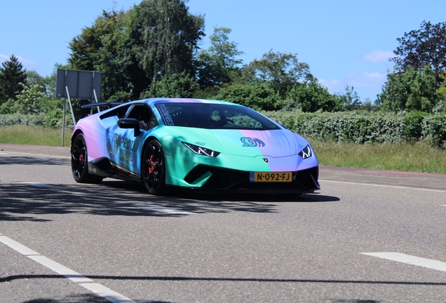 Lamborghini Huracán LP640-4 Performante