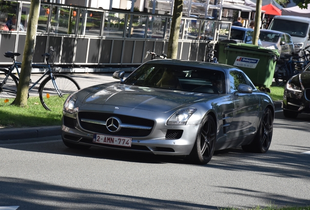 Mercedes-Benz SLS AMG