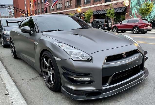 Nissan GT-R 2015