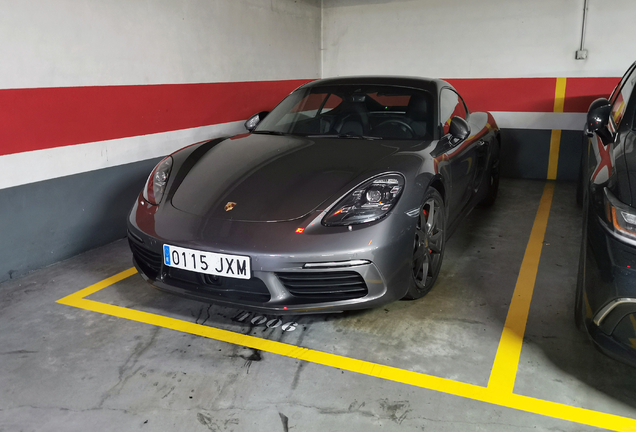 Porsche 718 Cayman S