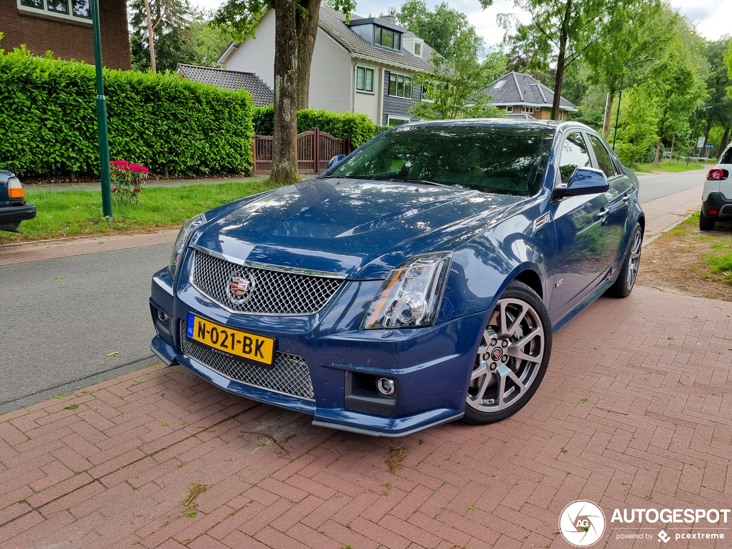 Cadillac CTS-V Sedan Hennessey V700