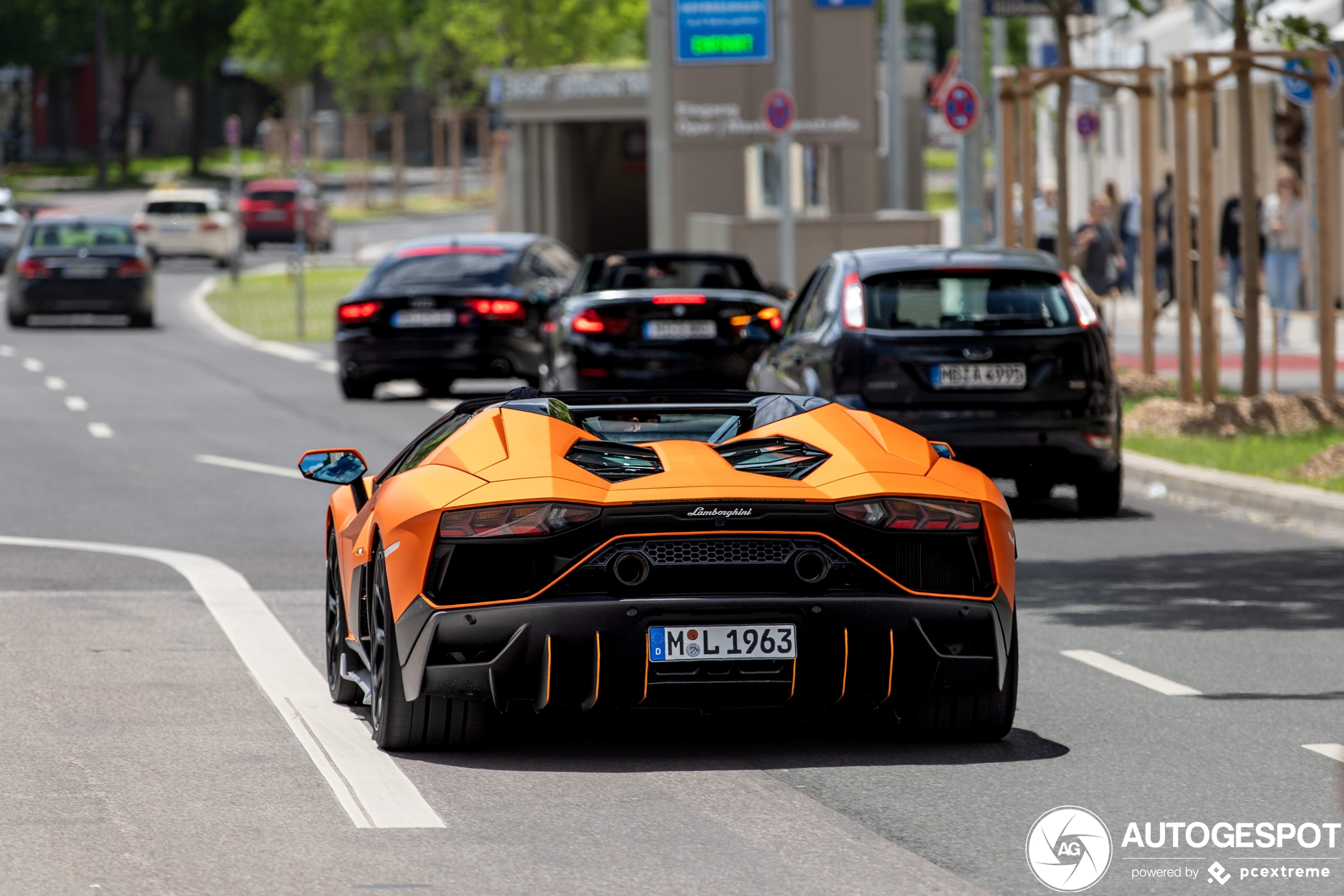 Nieuwe Aventador Ultimae spots!