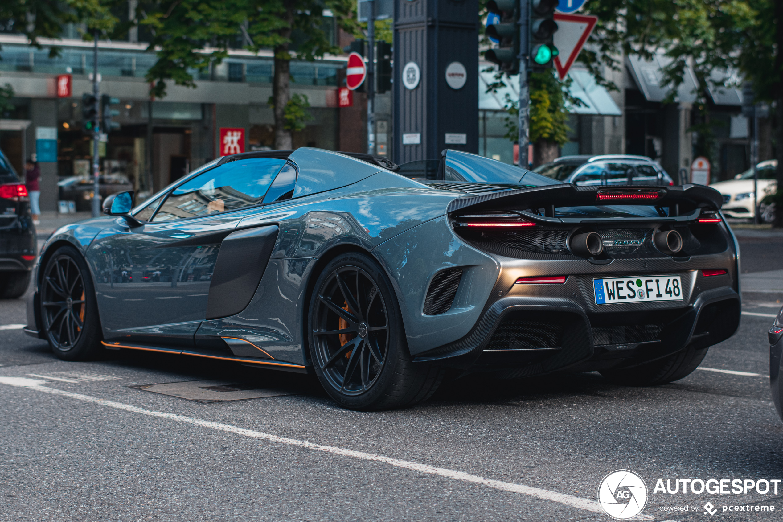 McLaren 675LT Spider