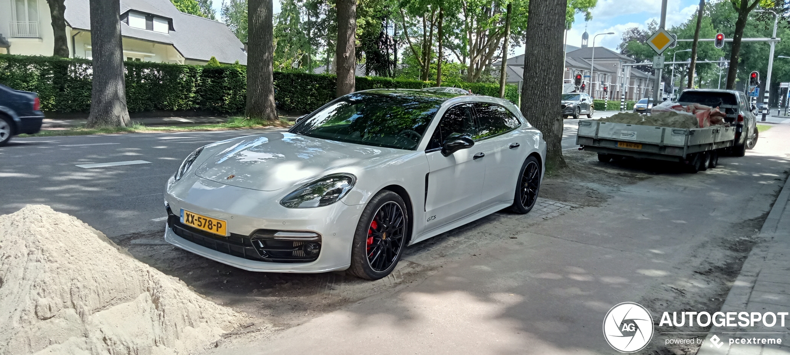 Porsche 971 Panamera GTS Sport Turismo