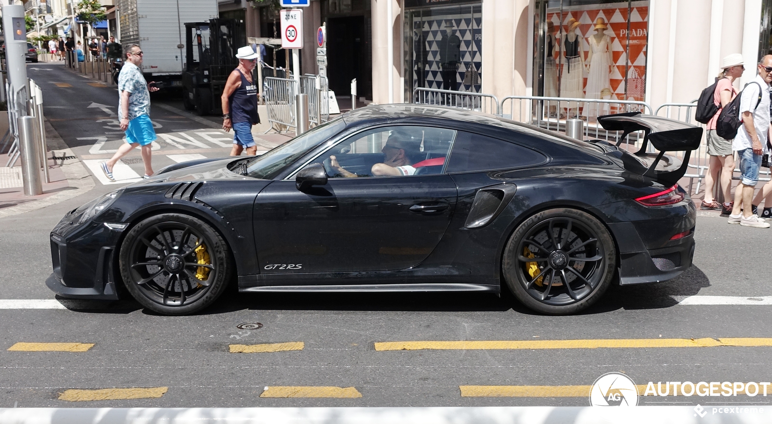 Porsche 991 GT2 RS Weissach Package