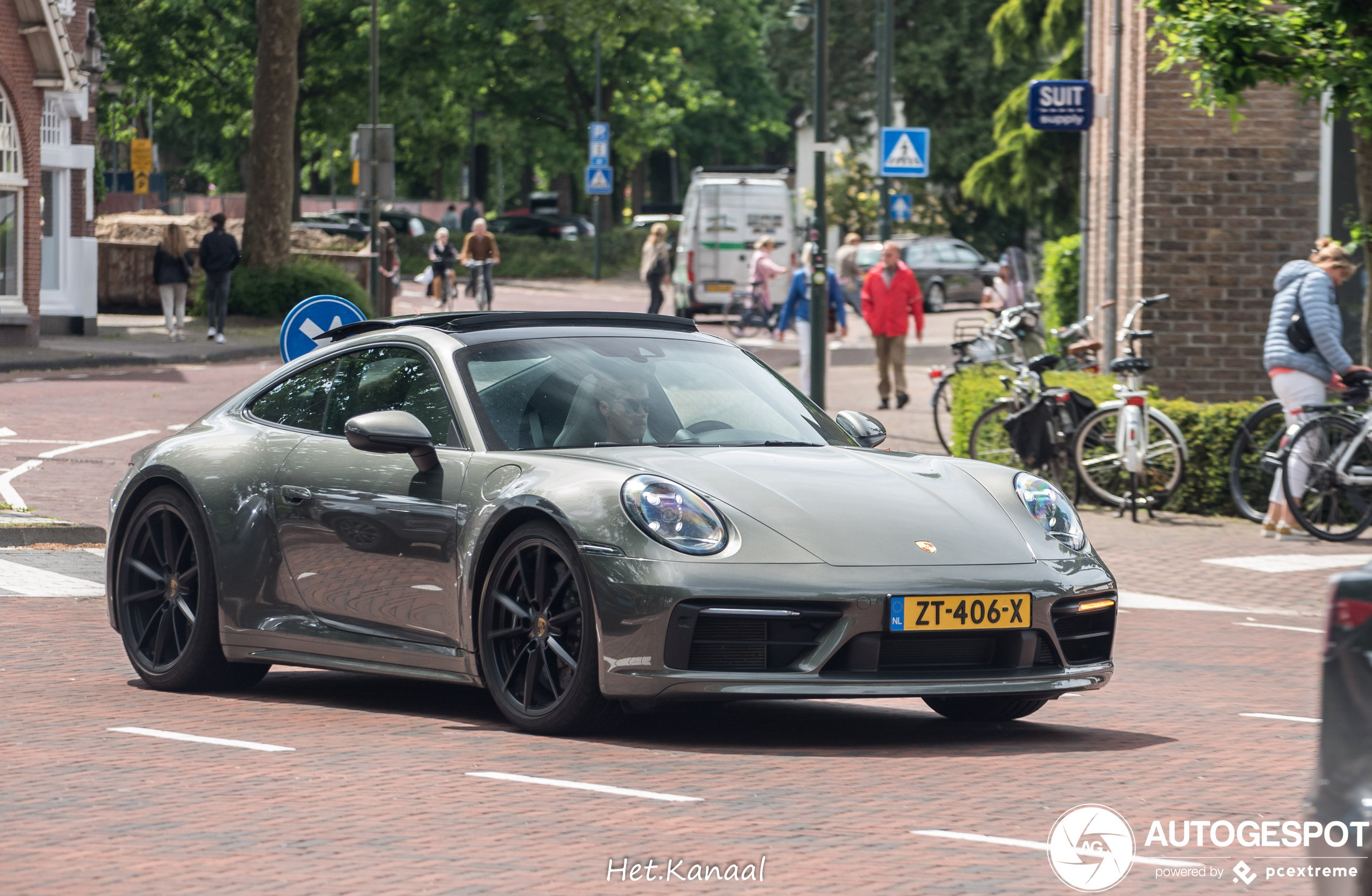 Porsche 992 Carrera 4S