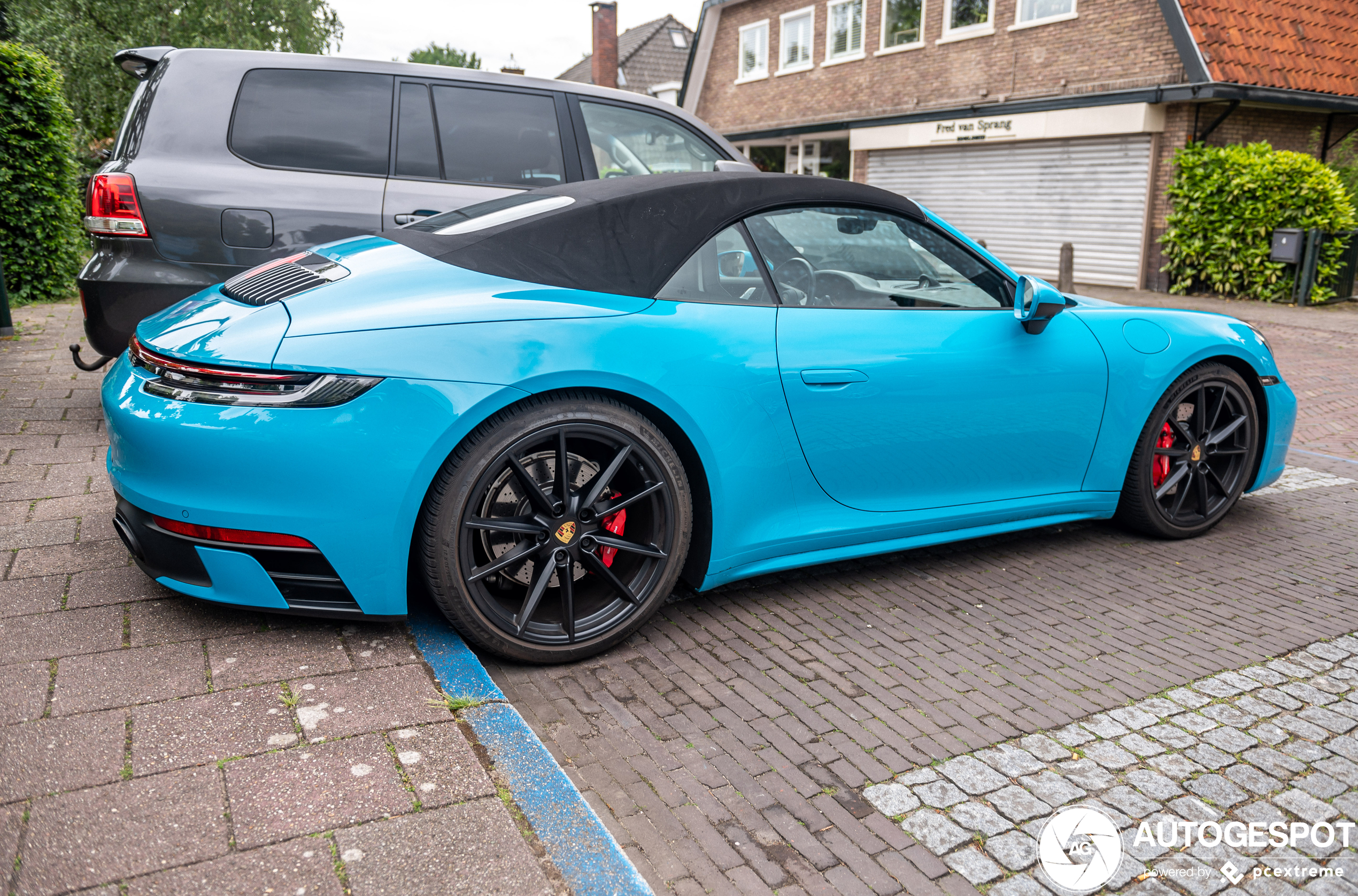 Porsche 992 Carrera 4S Cabriolet