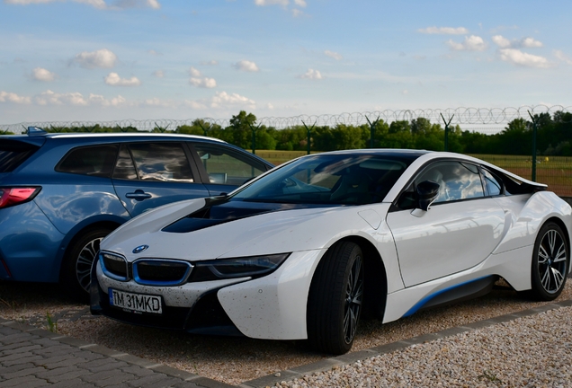 BMW i8