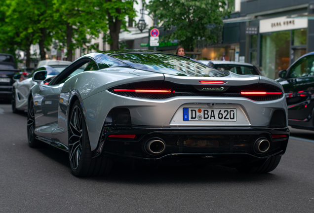 McLaren GT