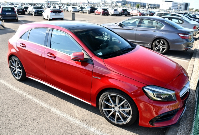 Mercedes-AMG A 45 W176 2015