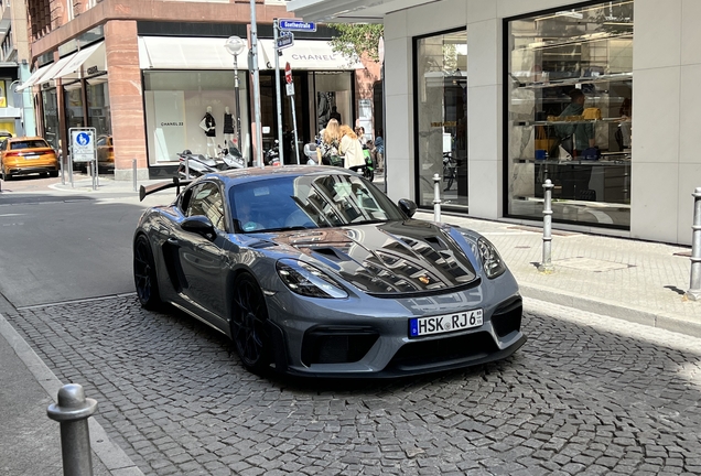 Porsche 718 Cayman GT4 RS Weissach Package