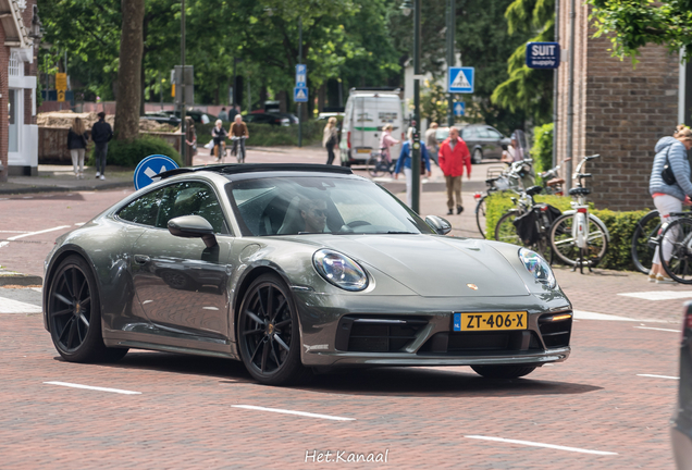 Porsche 992 Carrera 4S