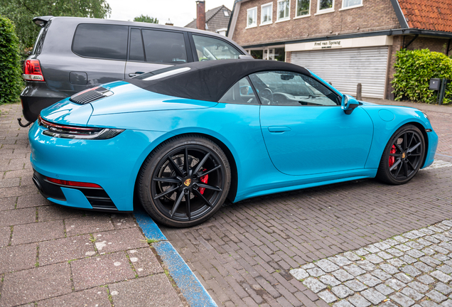 Porsche 992 Carrera 4S Cabriolet