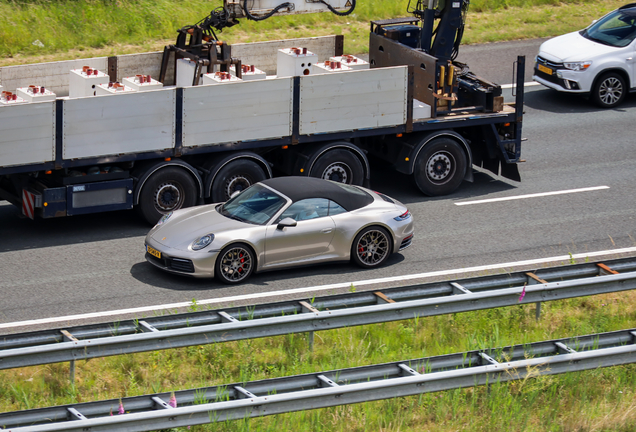 Porsche 992 Carrera S Cabriolet