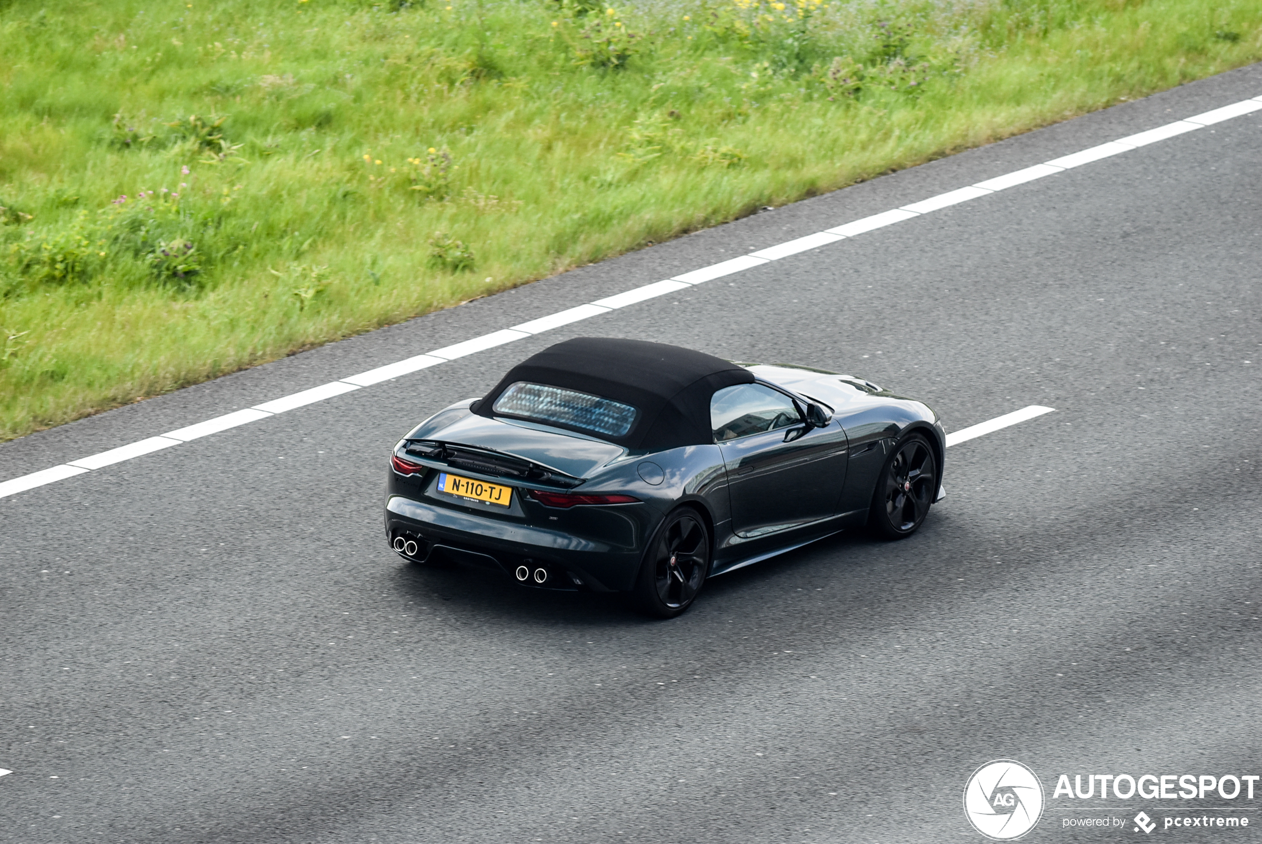 Jaguar F-TYPE P450 AWD Convertible 2020