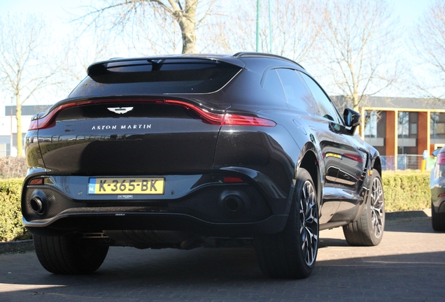 Aston Martin DBX