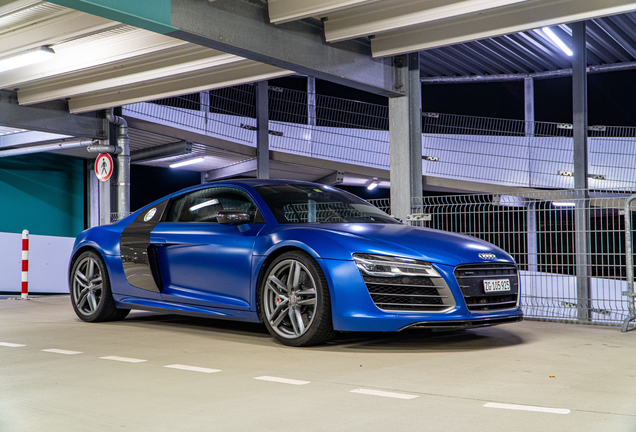 Audi R8 V10 Plus 2013