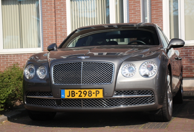 Bentley Flying Spur V8