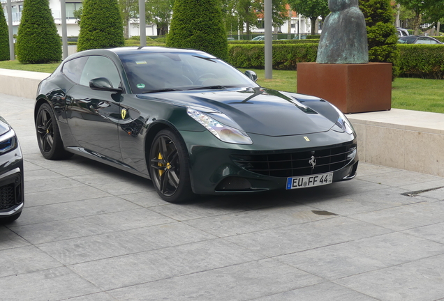 Ferrari FF