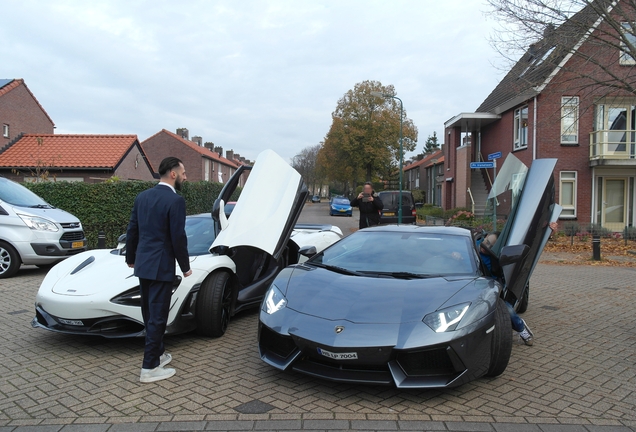 Lamborghini Aventador LP700-4 Roadster