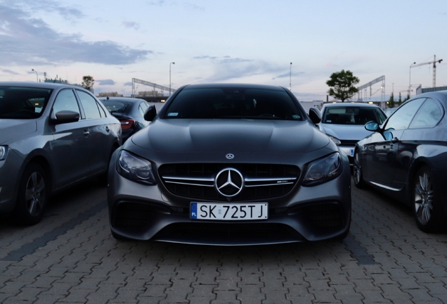 Mercedes-AMG E 63 S W213