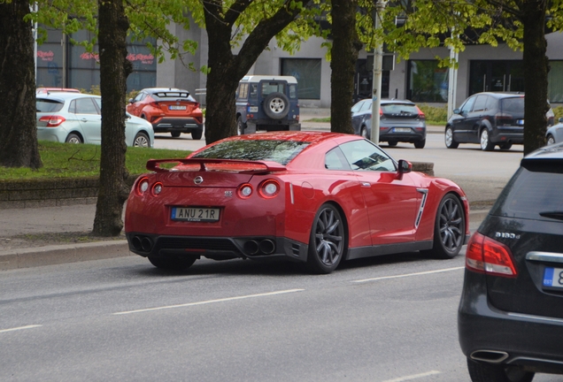 Nissan GT-R 2014