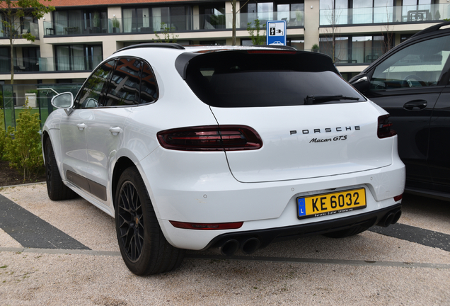 Porsche 95B Macan GTS