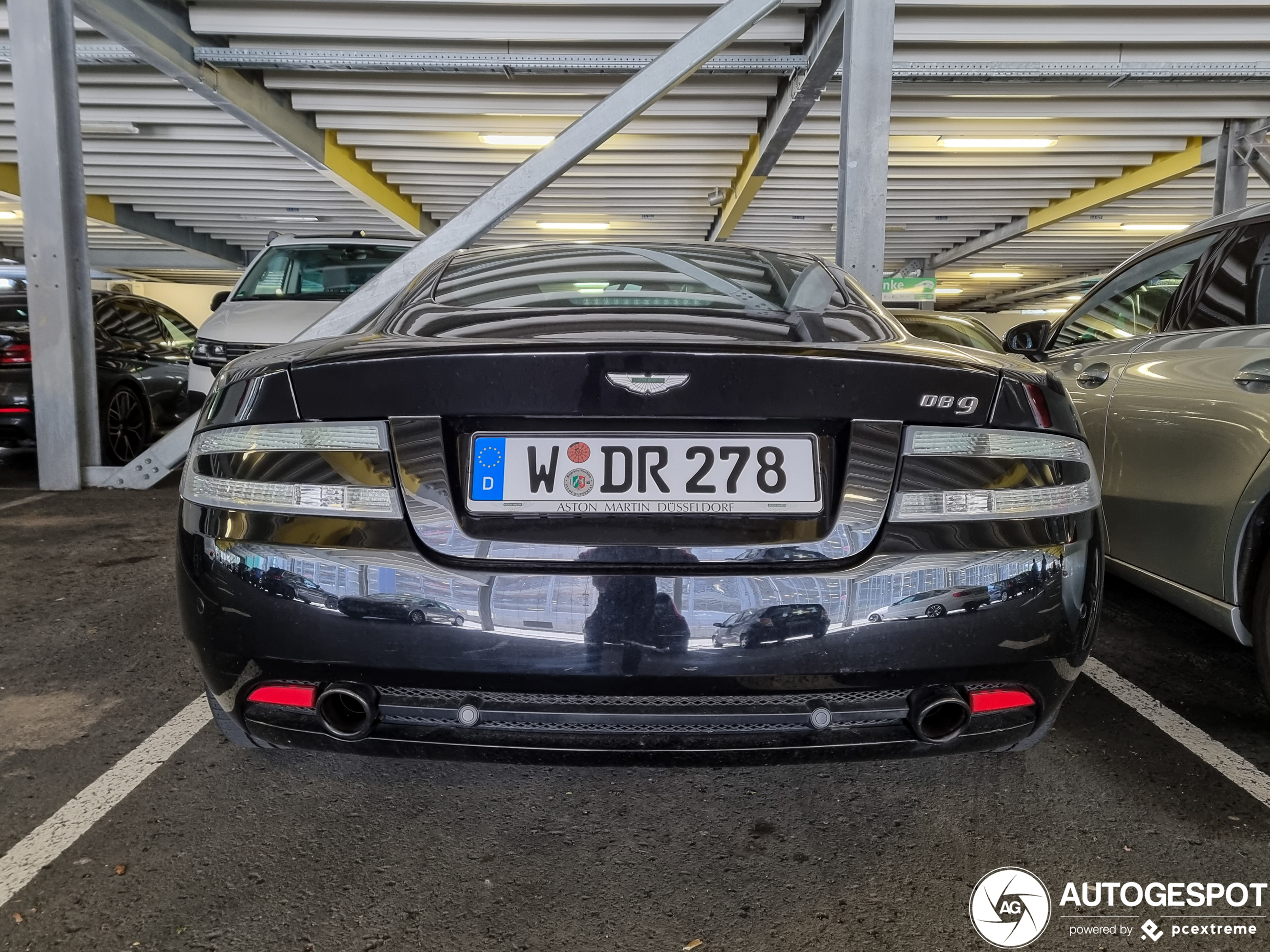 Aston Martin DB9 2010