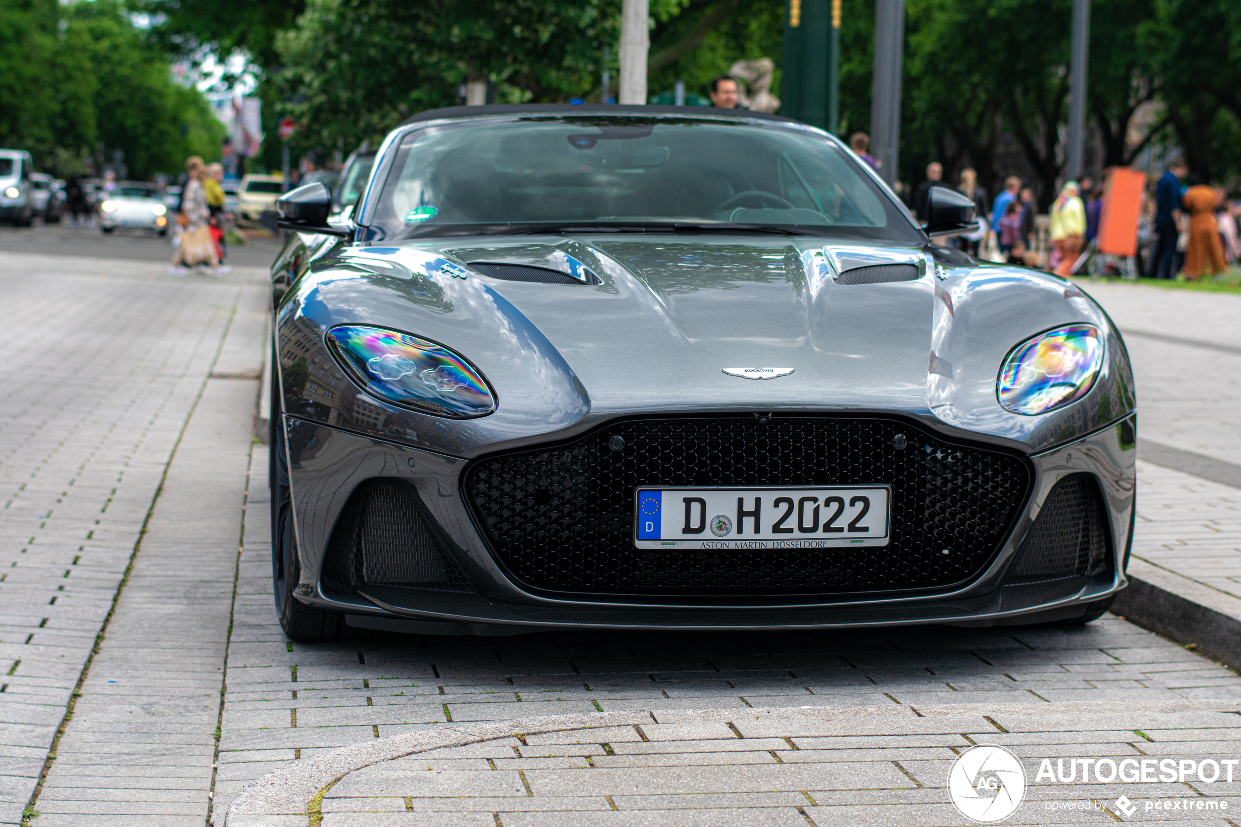 Aston Martin DBS Superleggera Volante