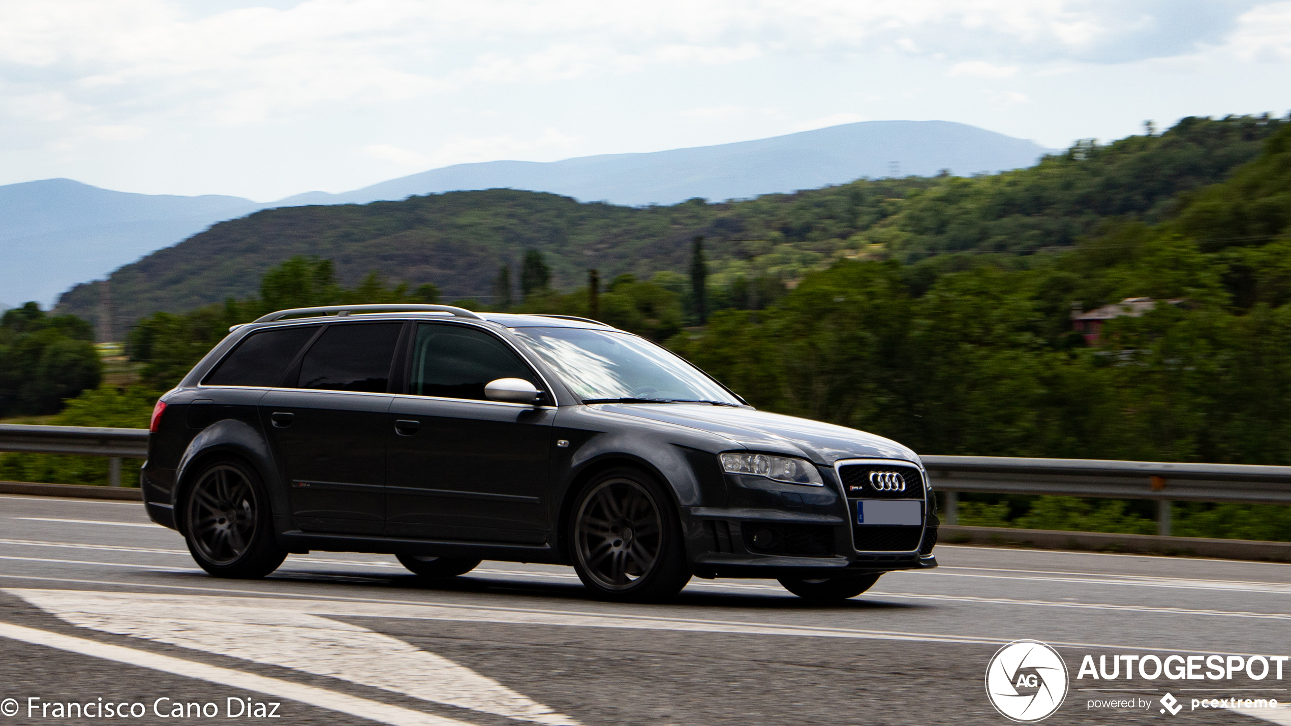 Audi RS4 Avant B7