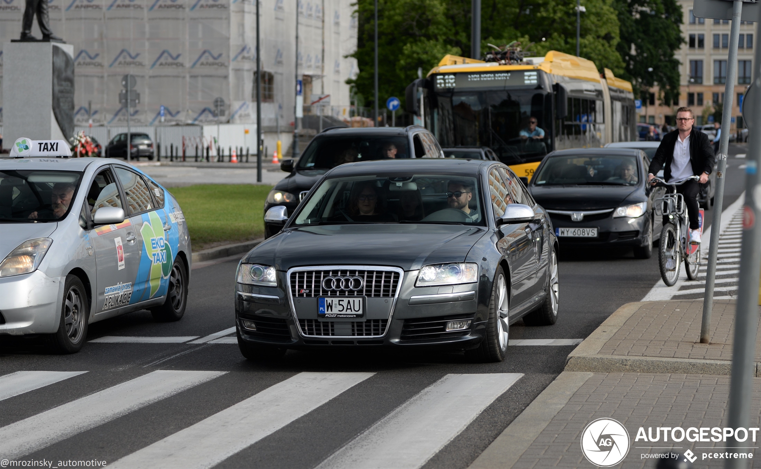 Audi S8 D3