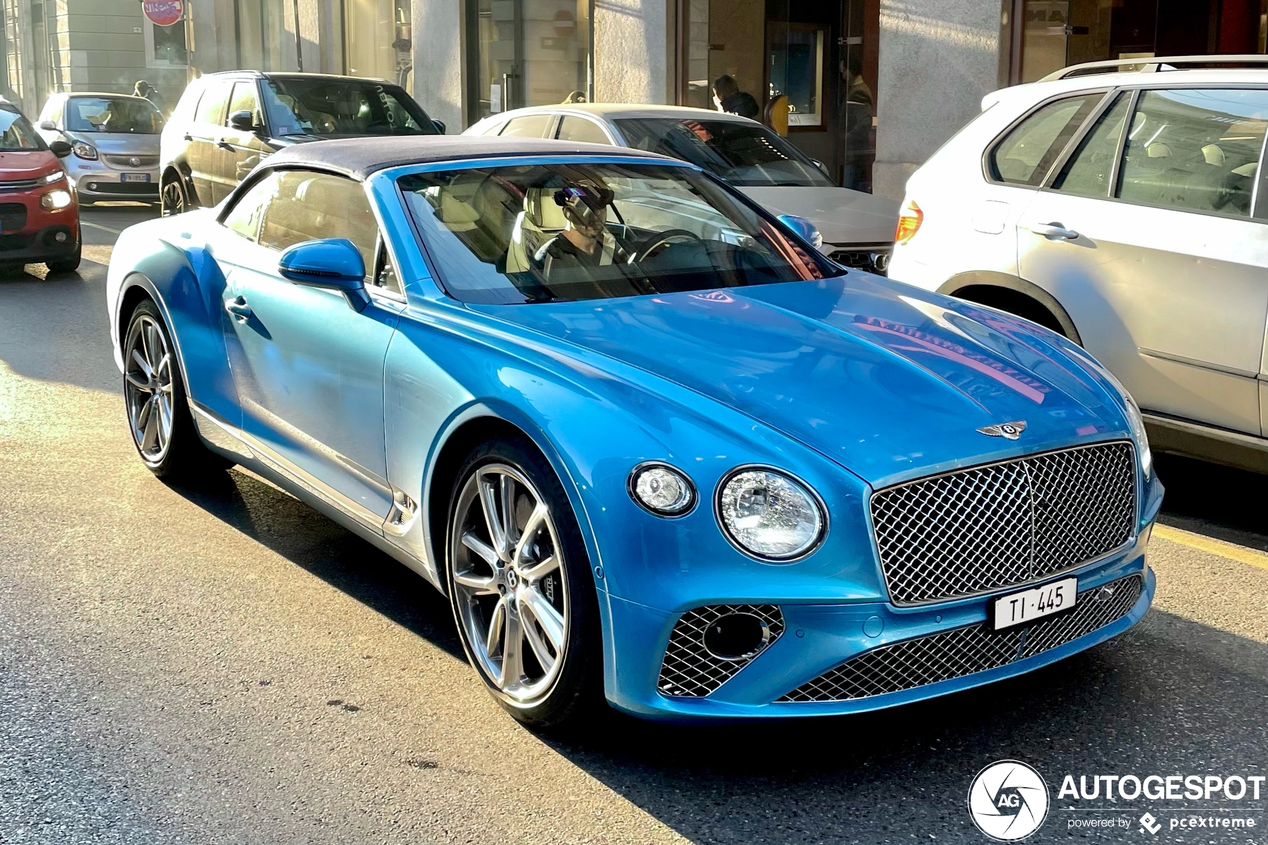 Bentley Continental GTC 2019