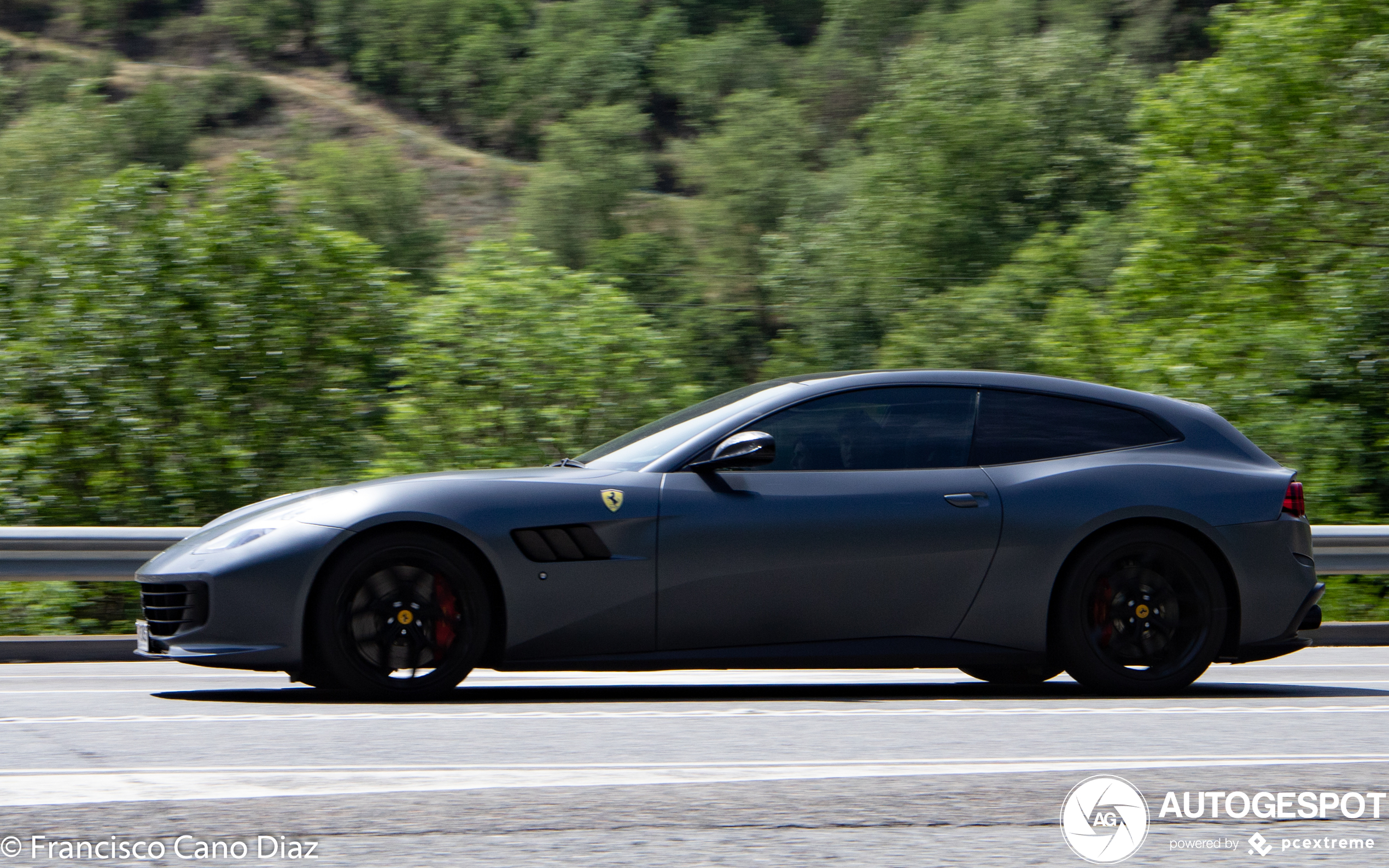 Ferrari GTC4Lusso T