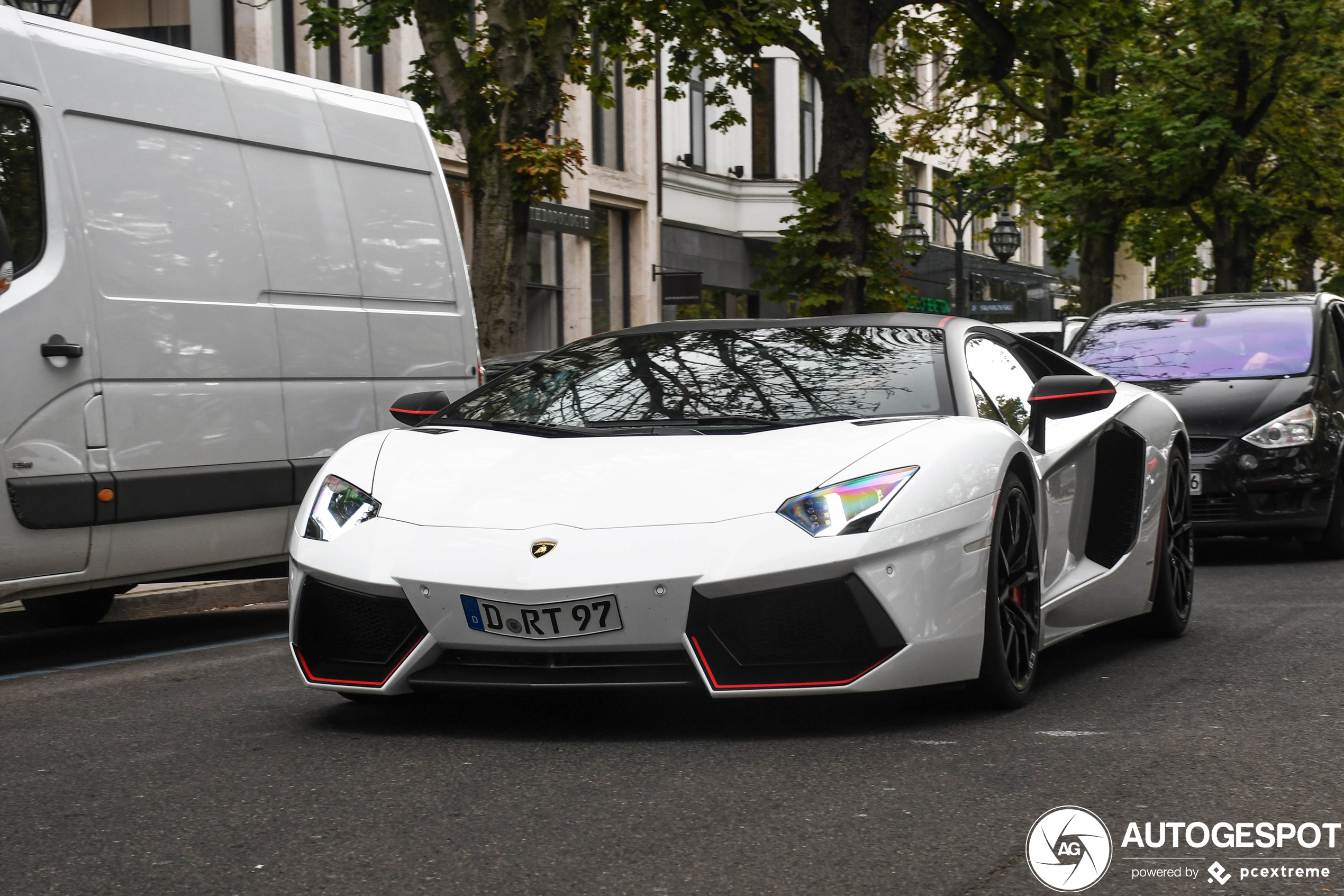 Lamborghini Aventador LP700-4 Pirelli Edition