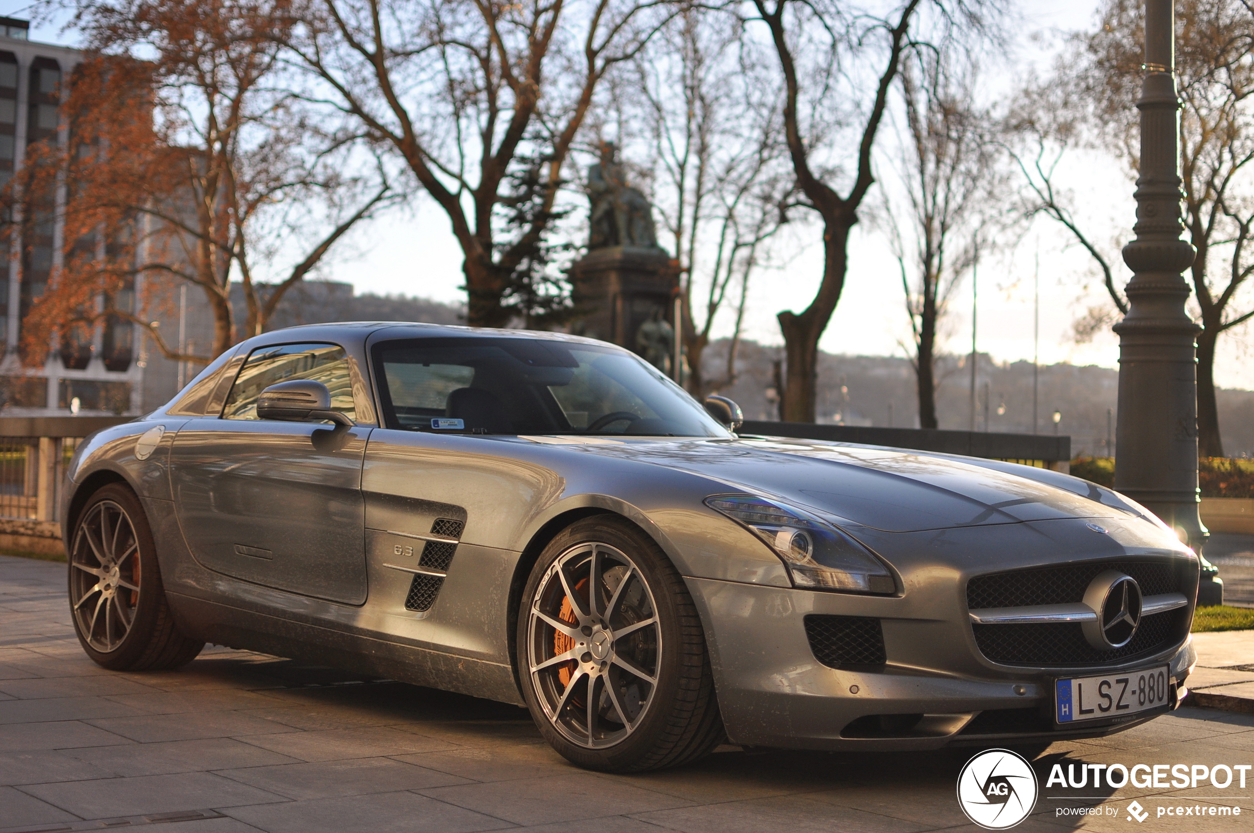 Mercedes-Benz SLS AMG