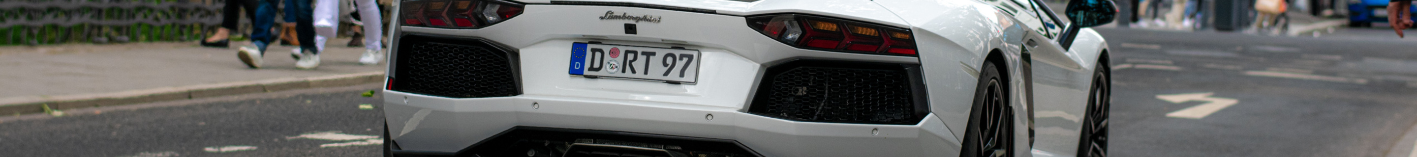 Lamborghini Aventador LP700-4 Pirelli Edition