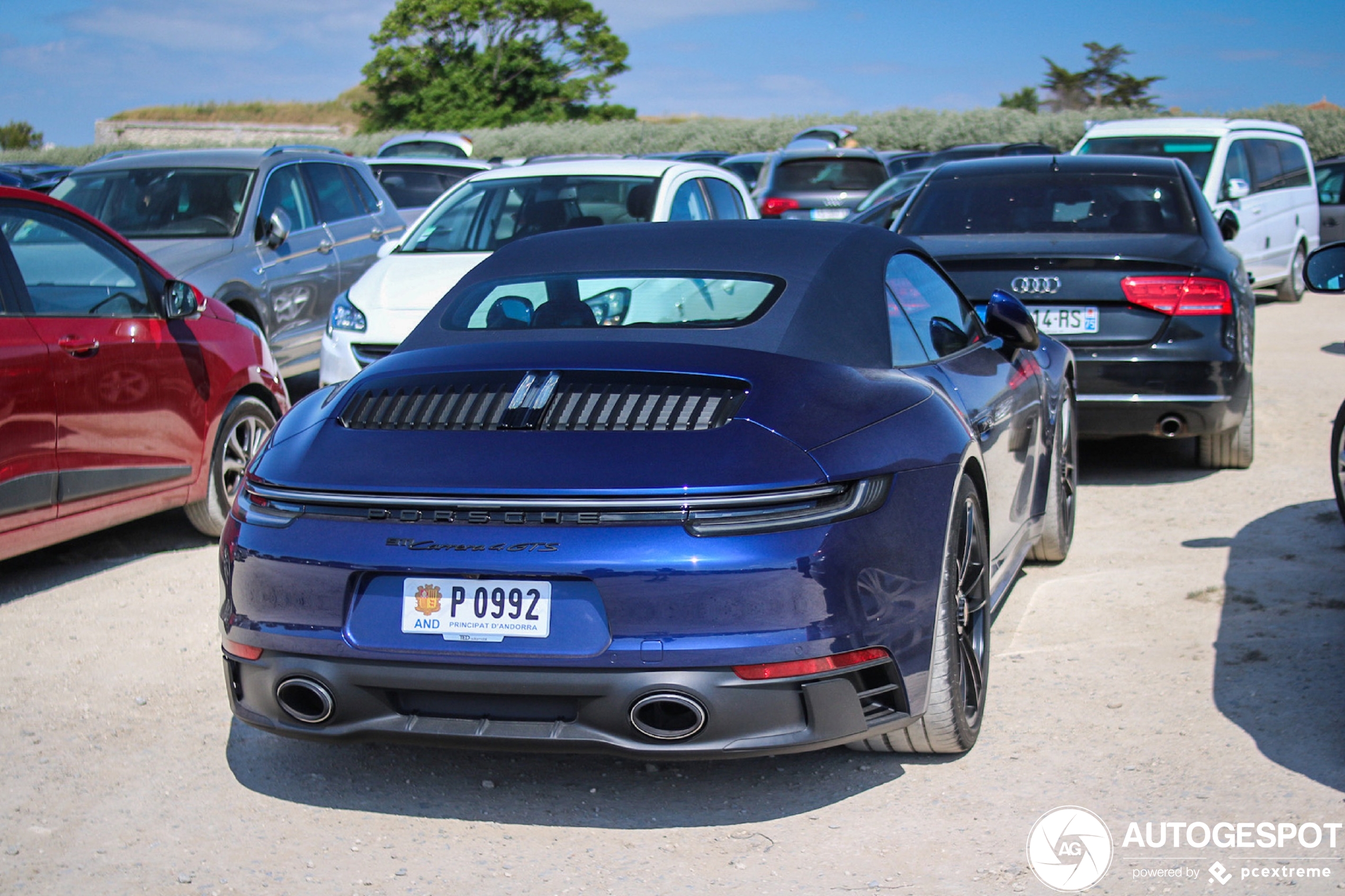 Porsche 992 Carrera 4 GTS Cabriolet