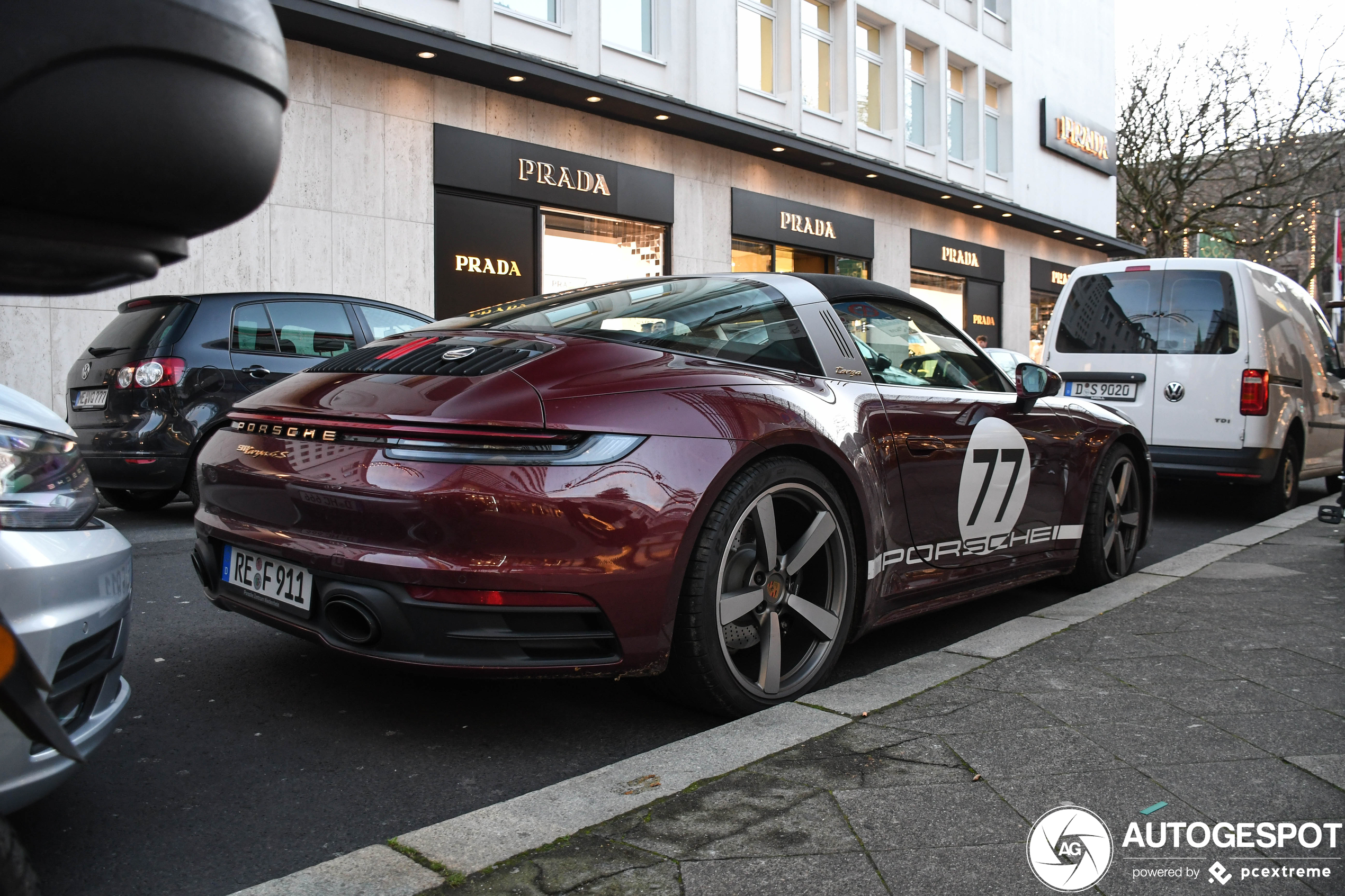 Porsche 992 Targa 4S Heritage Design Edition