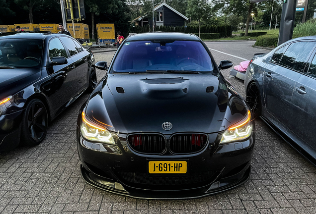 BMW M5 E60 2005