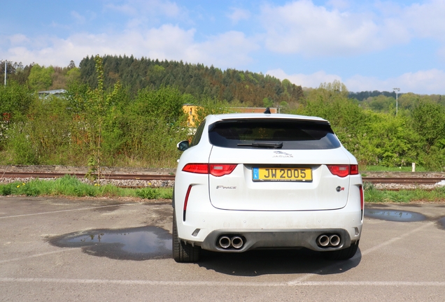 Jaguar F-PACE SVR