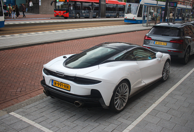 McLaren GT