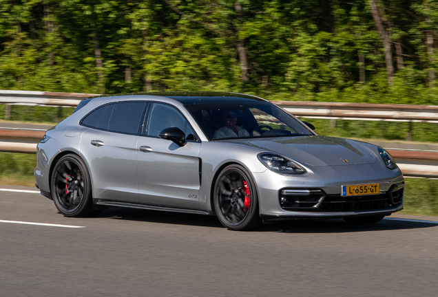 Porsche 971 Panamera GTS Sport Turismo