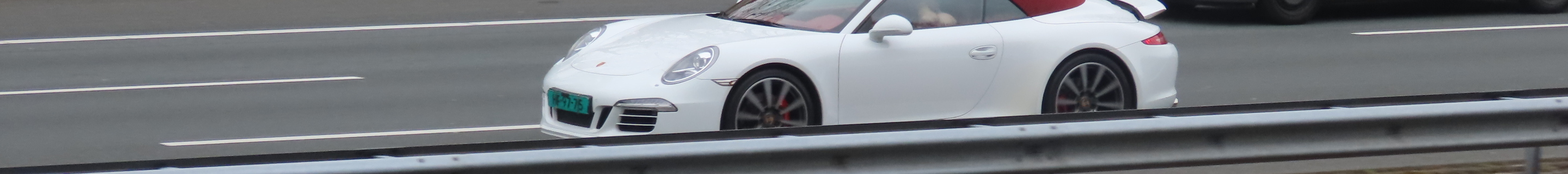 Porsche 991 Carrera 4S Cabriolet MkI